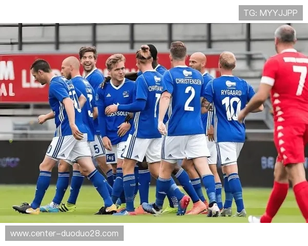 维冈竞技最新动态：球队备战新赛季阵容调整与战术解析